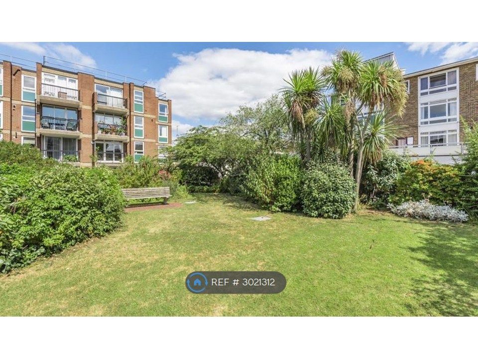 Property photo 1 of 7 Gated Communal Garden