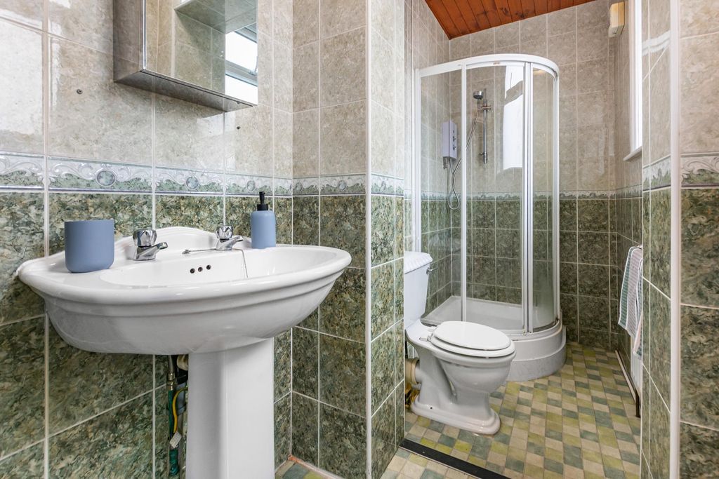 Property photo 3 of 6 Property Photo