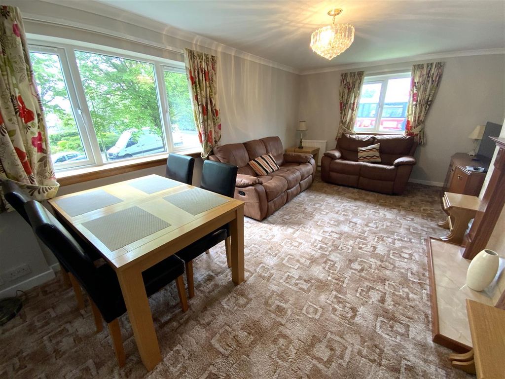 Property photo 2 of 14 Lounge