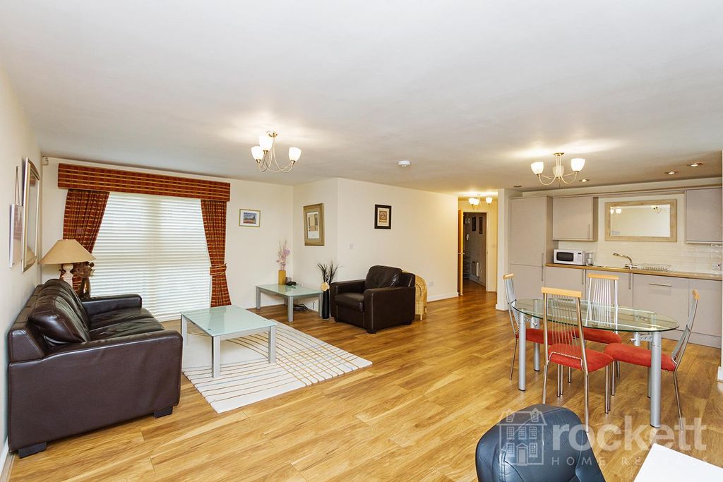 Property photo 1 of 21 5_Trinity_Gwi_6957E_