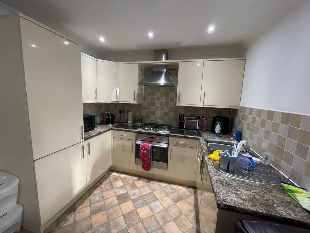 Property photo 3 of 5