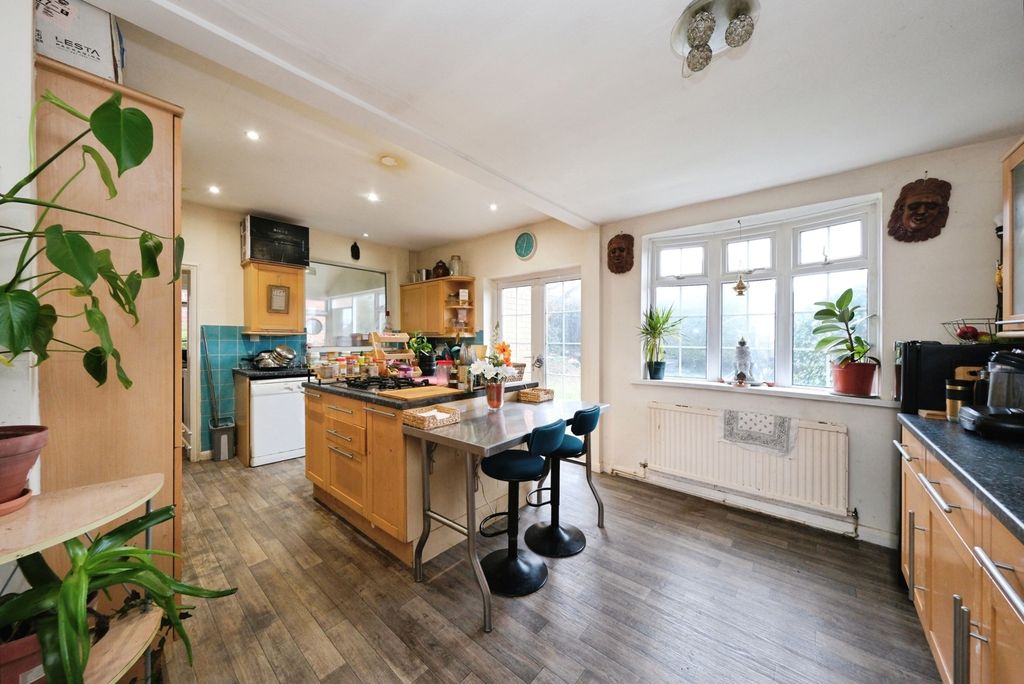 Property photo 2 of 16 Pbox-Img.Jpg