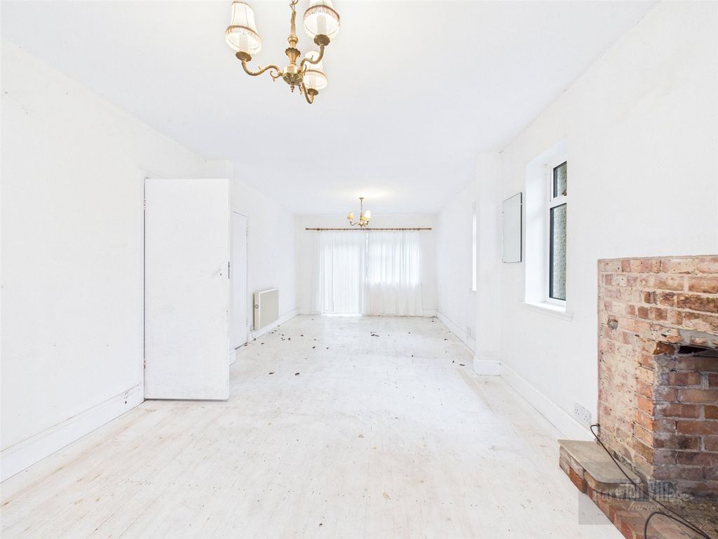 Property photo 2 of 17 Picture 2