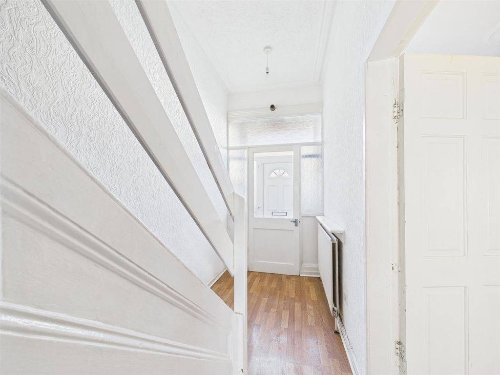 Property photo 3 of 36 Cam03604G0-Pr0189-Still003.Jpg