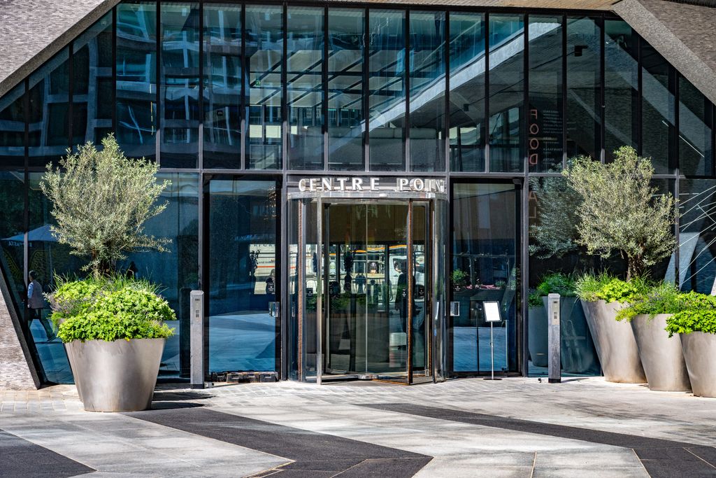 Property photo 3 of 22 Centre_Point_09