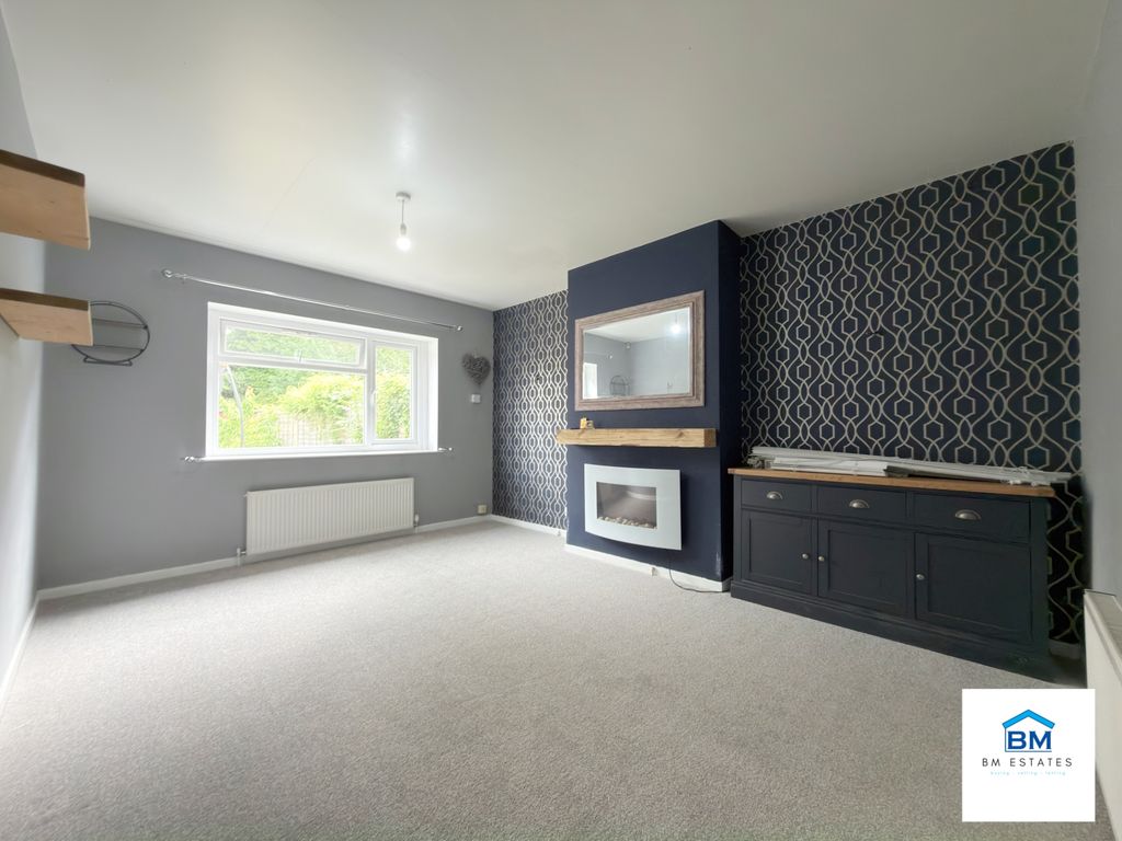 Property photo 3 of 10 Photo 8