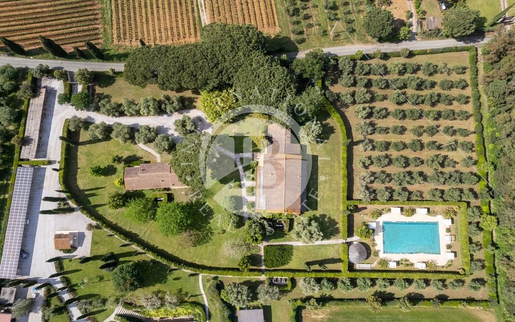 Property photo 3 of 43