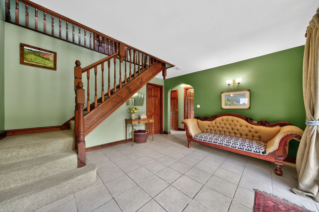 Property photo 2 of 23 1433013-19-69c6Df124F9Eb