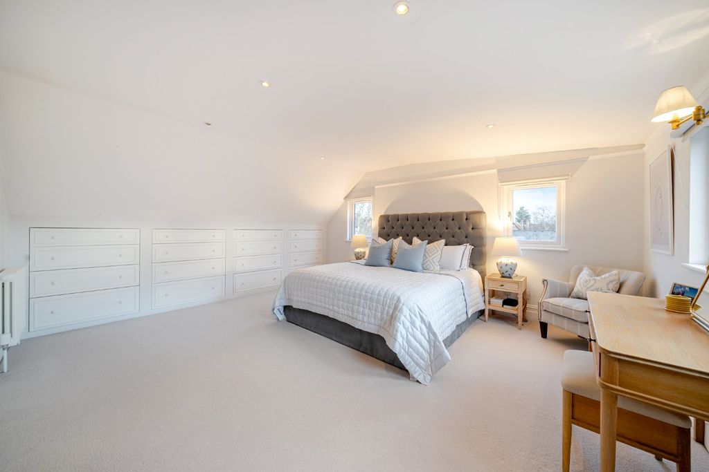 Property photo 3 of 27 Picture No. 39