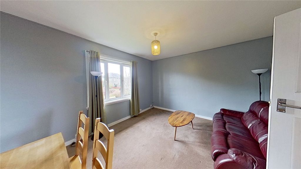 Property photo 3 of 22 Picture No. 02