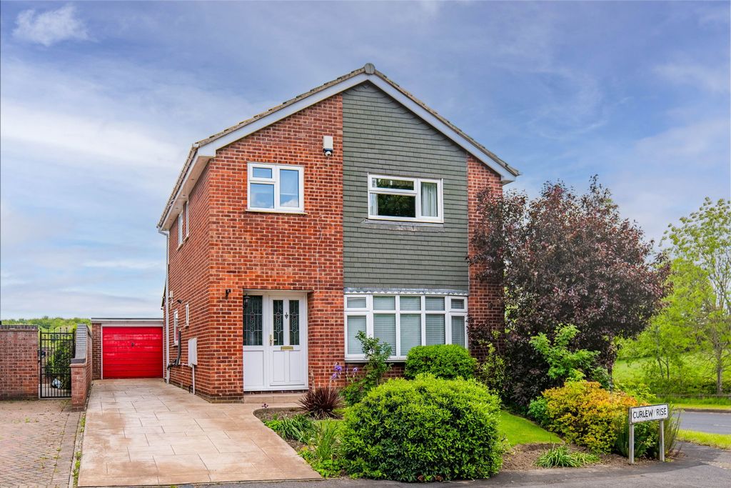 Property photo 1 of 37
