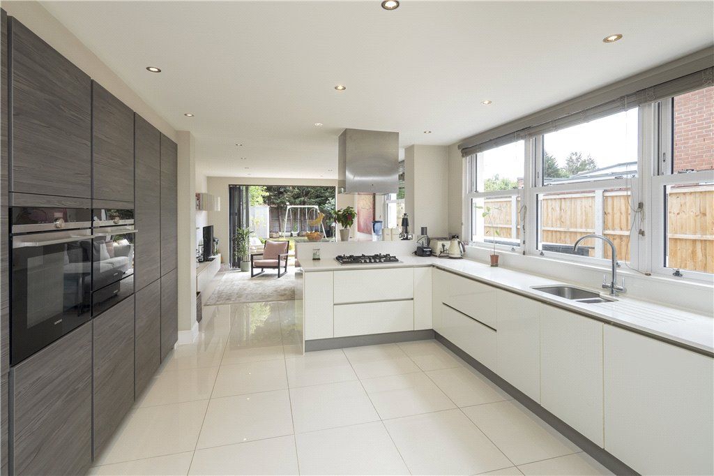 Property photo 3 of 20 Picture 3