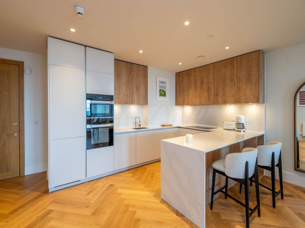 Additional image 7 of 3 bed flat for saleSt. James Place, Edinburgh EH1