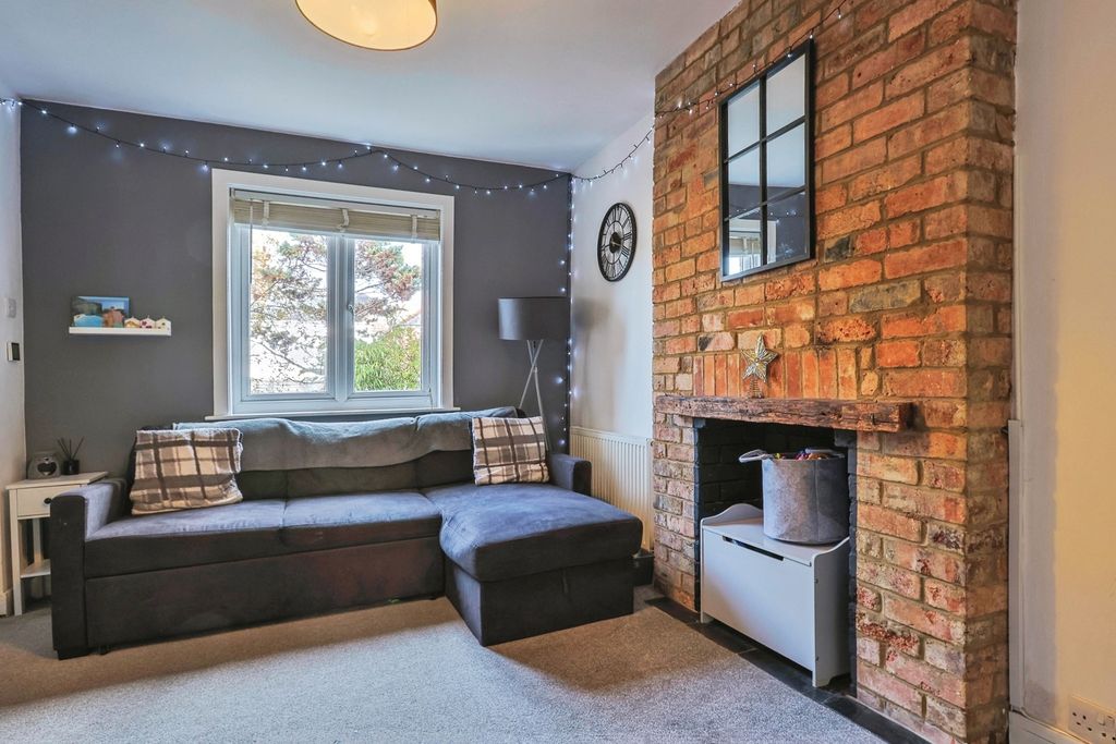 Property photo 3 of 16 Pbox-Img.Jpg