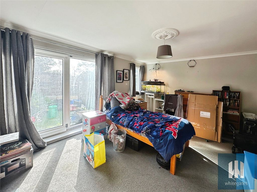 Property photo 3 of 14 Picture No. 05
