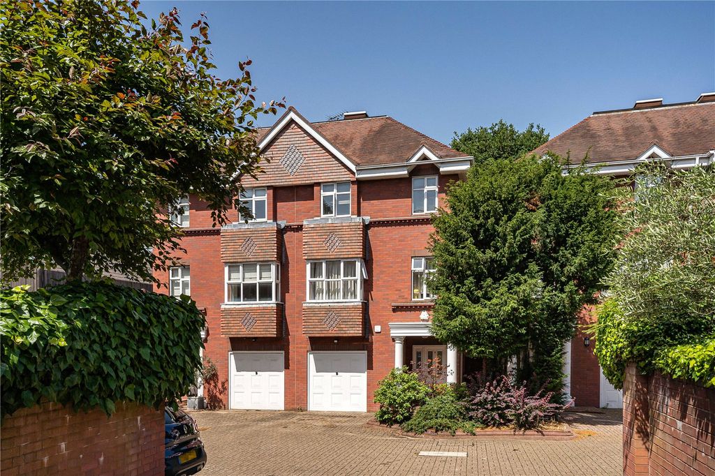 Property photo 1 of 11 External