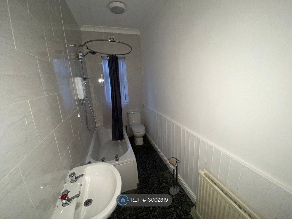 Property photo 2 of 3