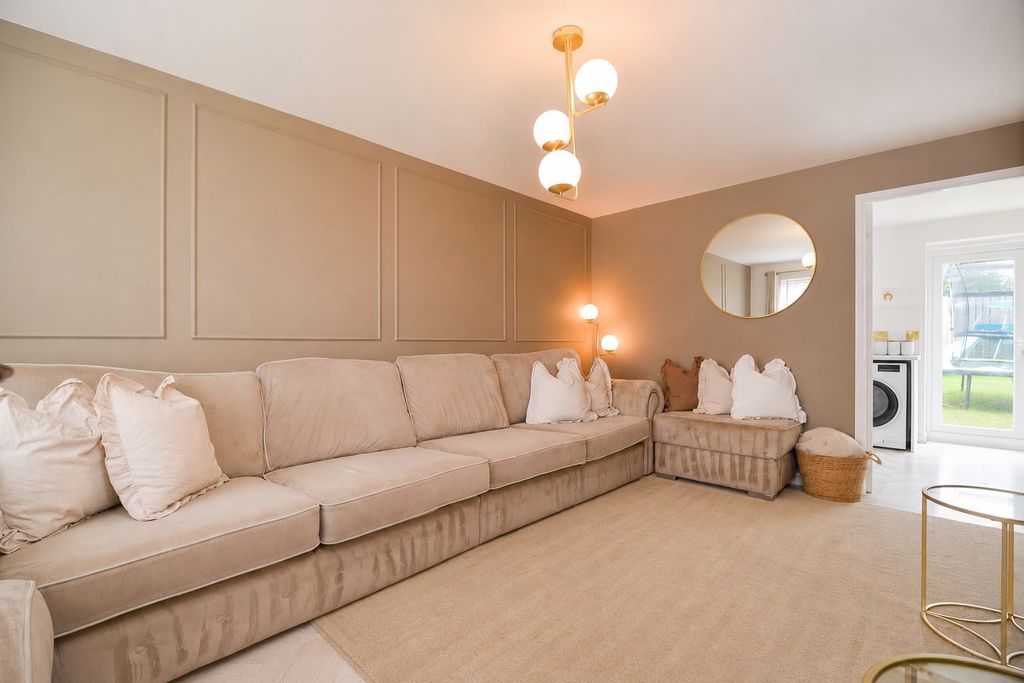 Property photo 2 of 10 8559628F-8251-477c-9223-4B3Ebd8B6Cec