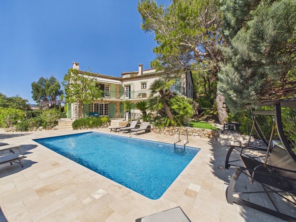 Property photo 2 of 49