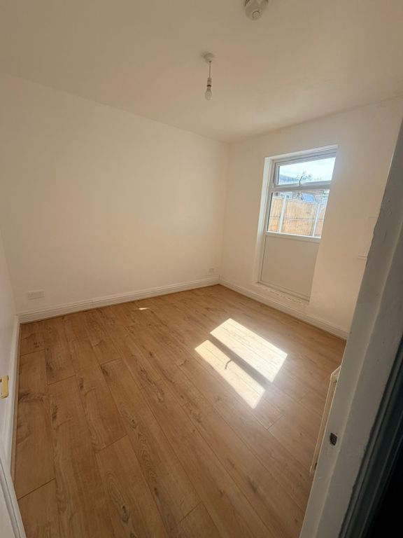 Property photo 2 of 12 Gallery