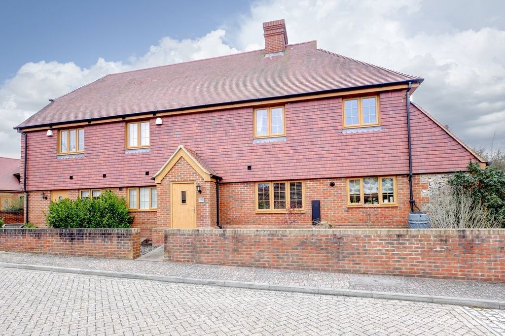 Property photo 1 of 26