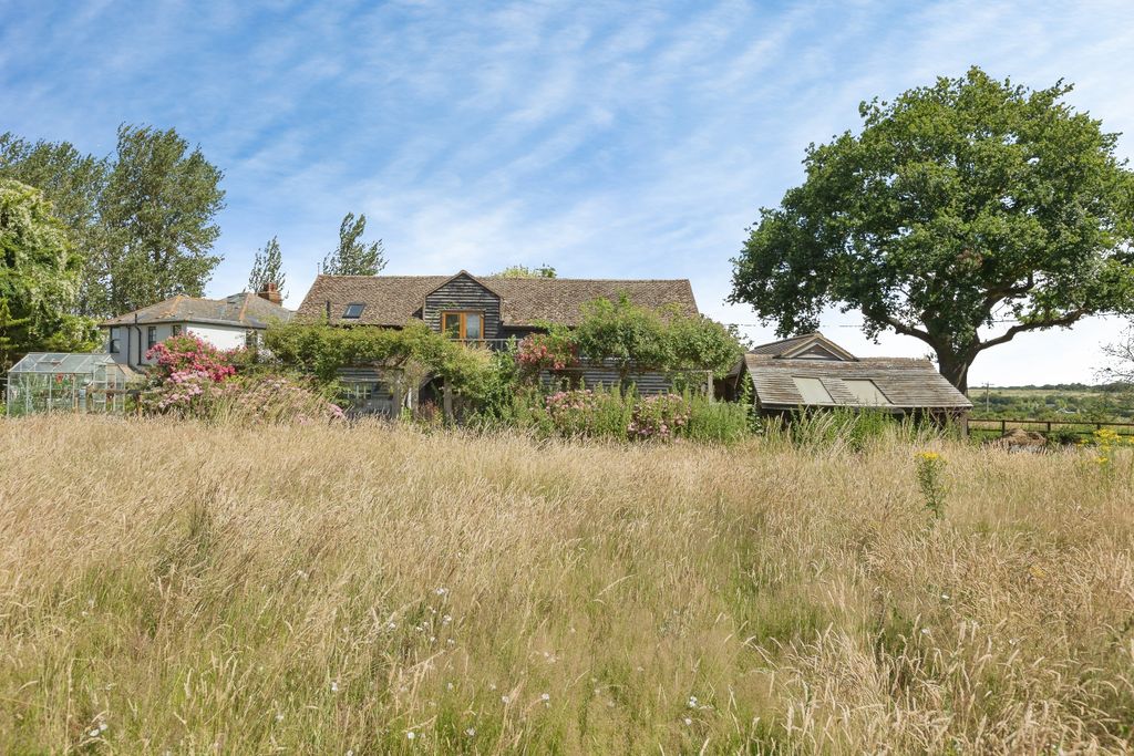 Property photo 3 of 40