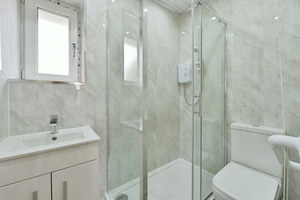 Property photo 3 of 16 Photo