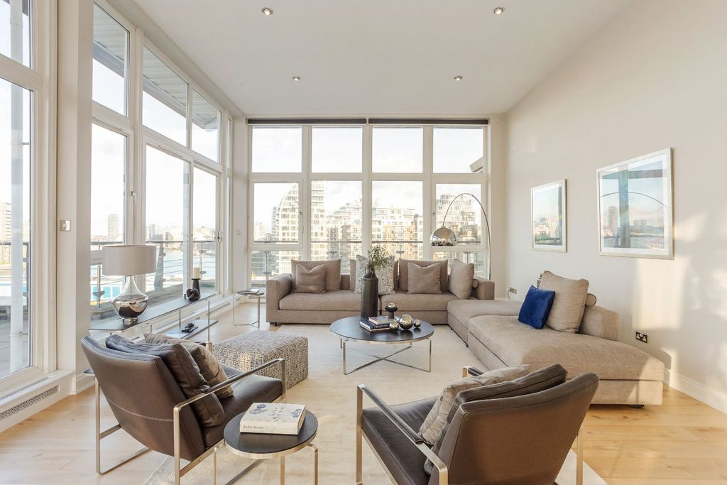 Property photo 1 of 17 Reception Room