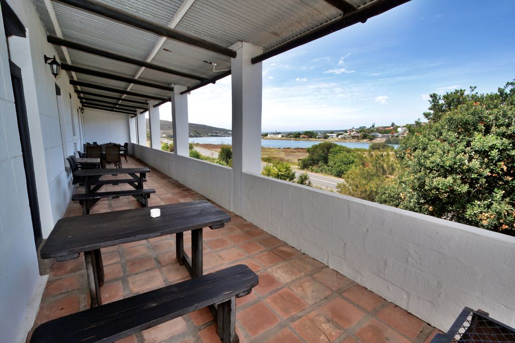 Property photo 3 of 36