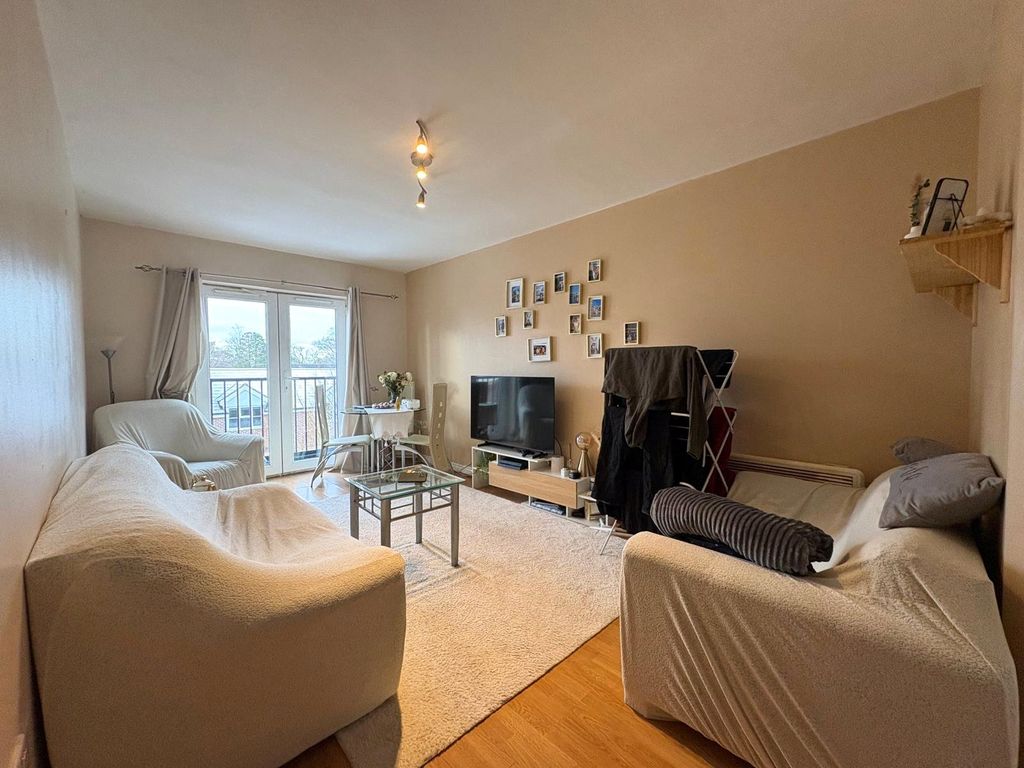 Property photo 2 of 8 Picture No. 06