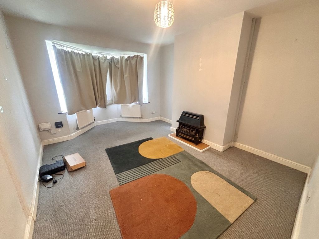 Property photo 2 of 6 Living Room
