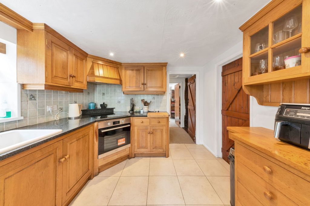 Property photo 2 of 29