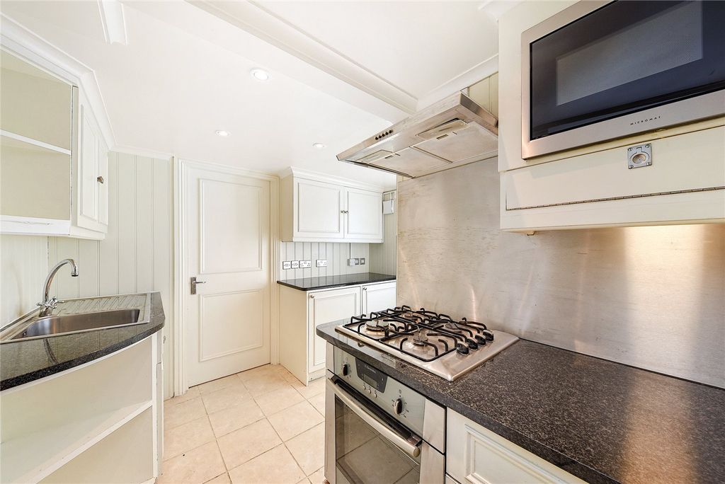 Property photo 2 of 12 Kitchen