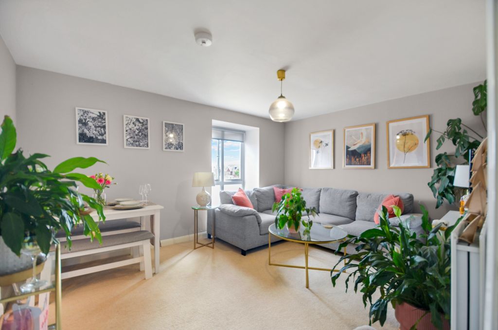 Property photo 1 of 19 Living Area (2).Jpg