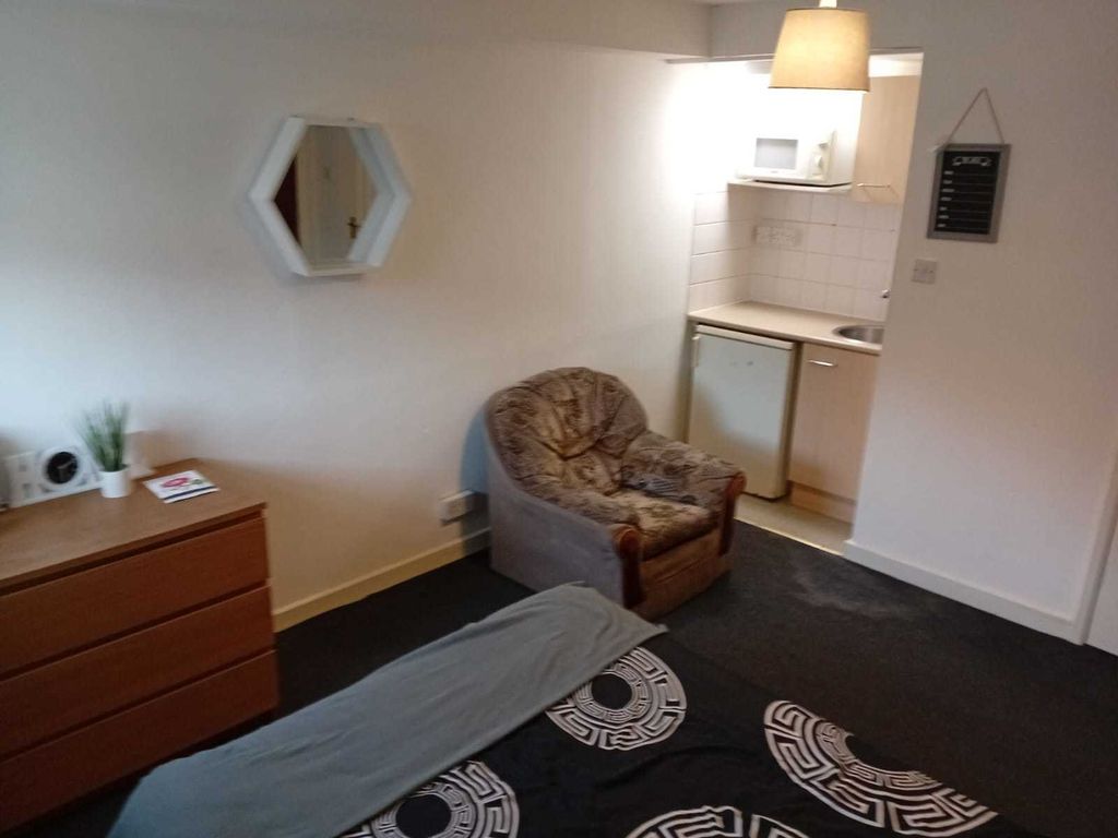 Property photo 3 of 4