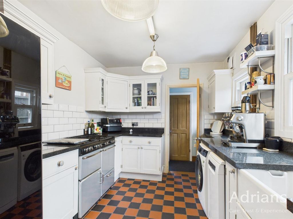 Property photo 3 of 16
