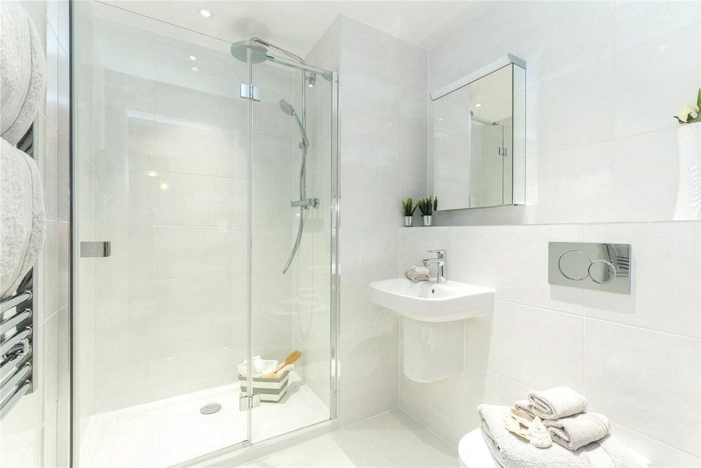 Property photo 3 of 5 Show Home Shower