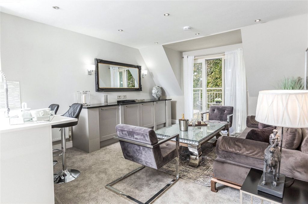 Additional image 6 of 2 bed flat to rentStratton Court Village, Stratton Place, Stratton, Cirencester GL7