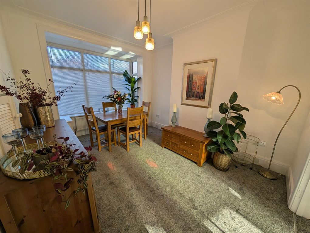 Property photo 3 of 17 Dining Room