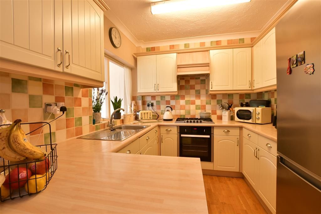 Property photo 3 of 11 Kitchen/ Dining Room