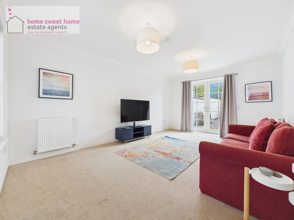 Property photo 3 of 42