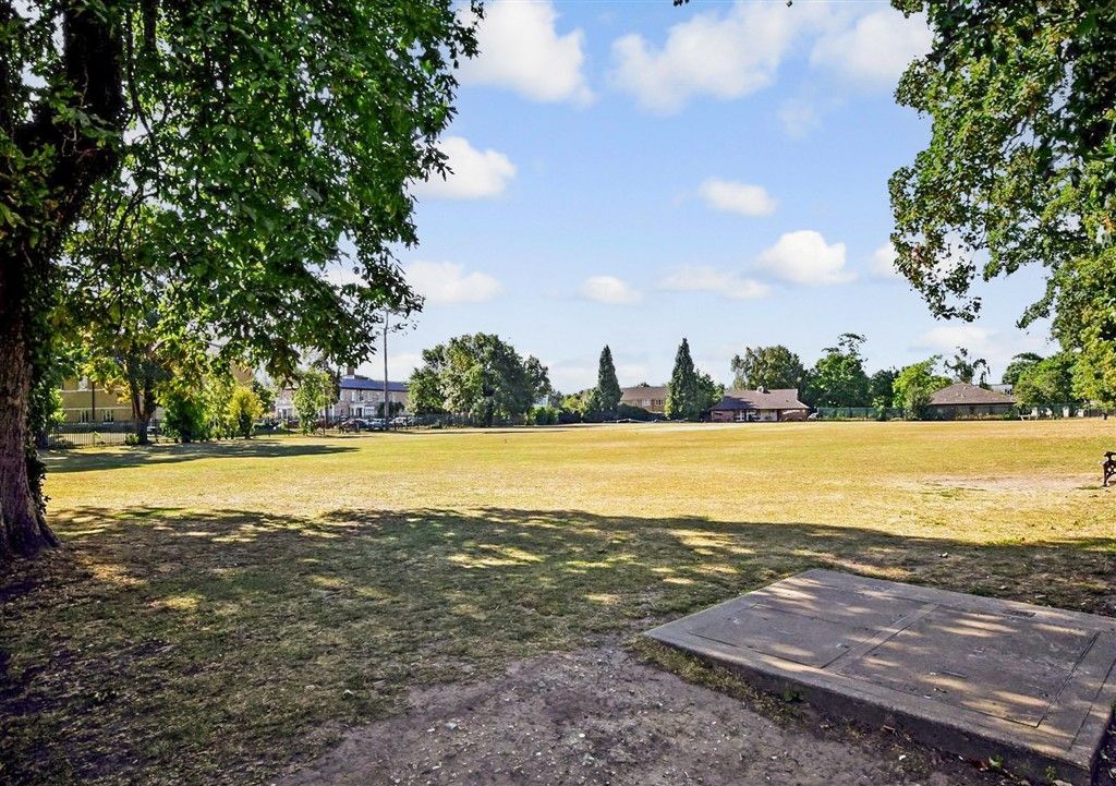 Property photo 2 of 13 Surrounding Area