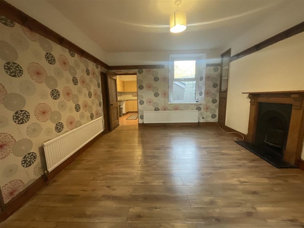 Property photo 2 of 16 Img_2975.Jpg