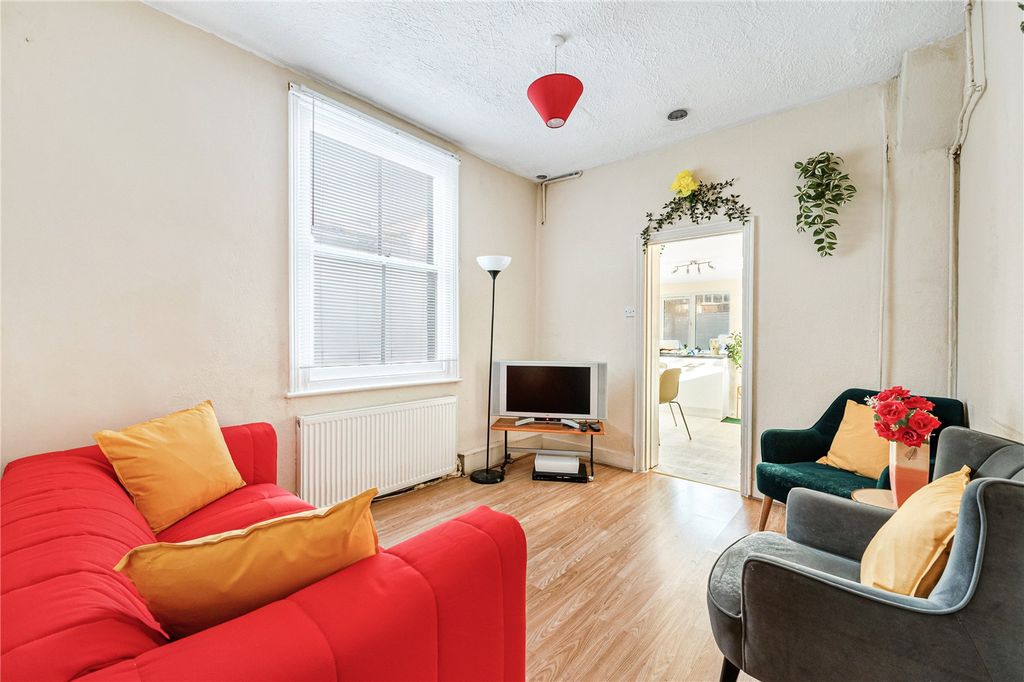 Property photo 2 of 14 Picture No. 19