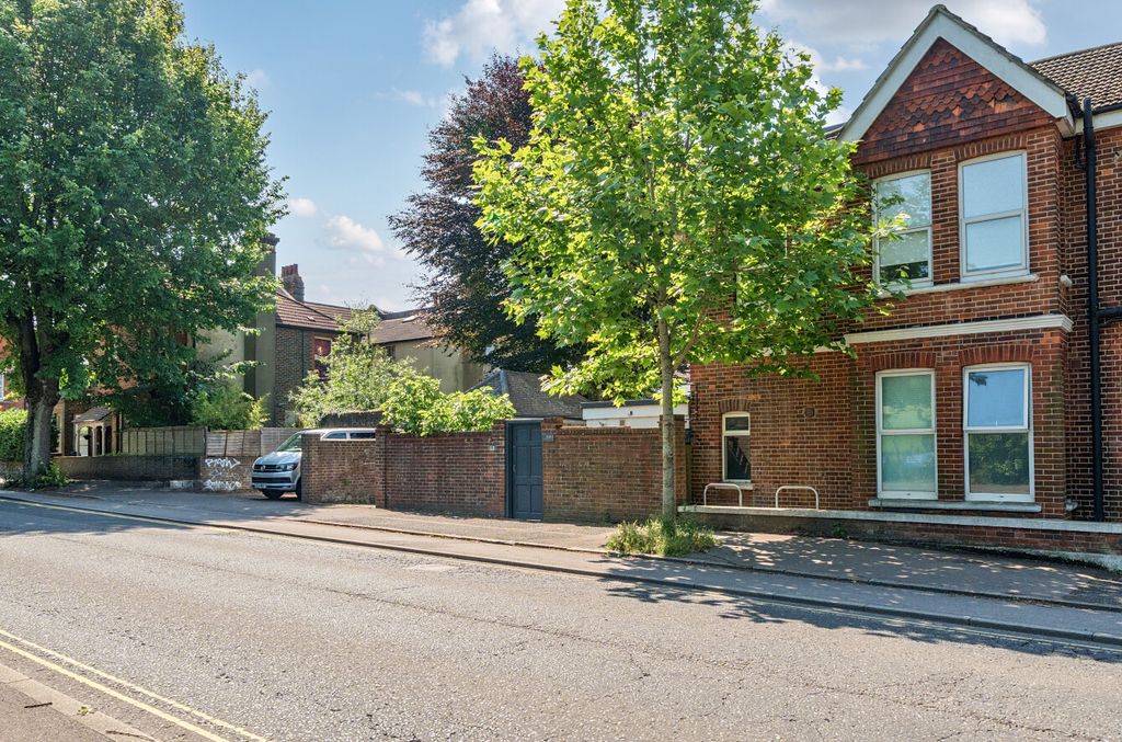 Property photo 1 of 17 1478319-18-6A3518...
