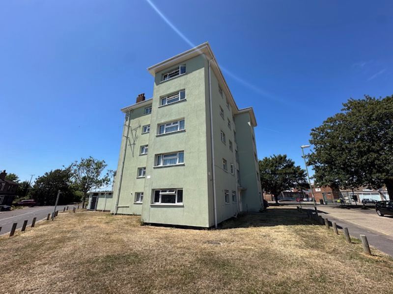 Property photo 1 of 7 Photo 7