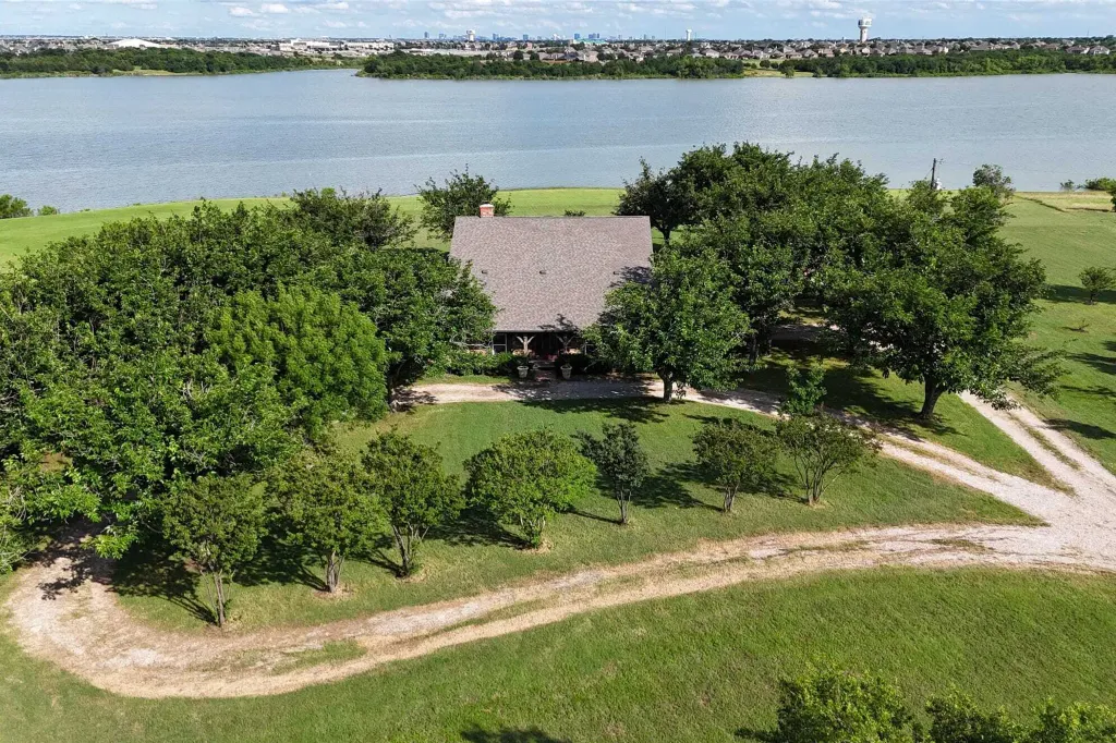Property photo 2 of 16 <Alttext/>