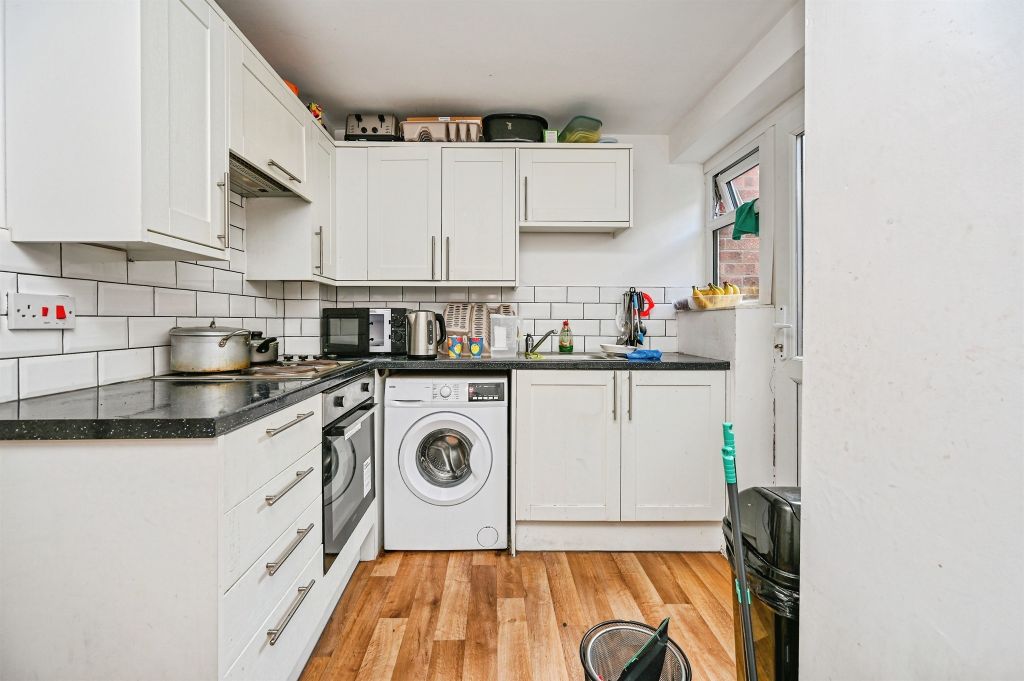 Property photo 2 of 9