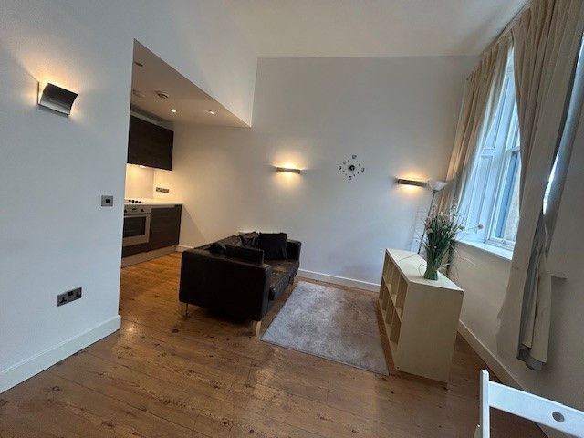 Property photo 2 of 8