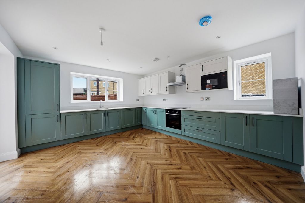 Property photo 3 of 18 Picture No. 15